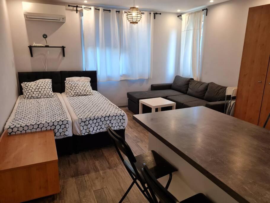 Studio Slavyanska Varna Exteriör bild