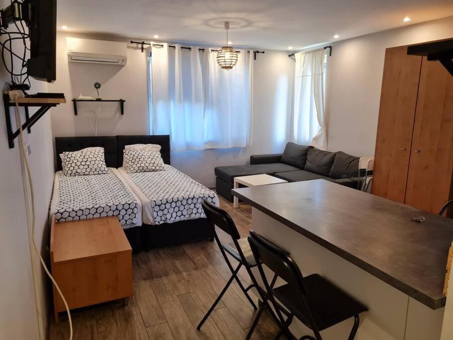 Studio Slavyanska Varna Exteriör bild