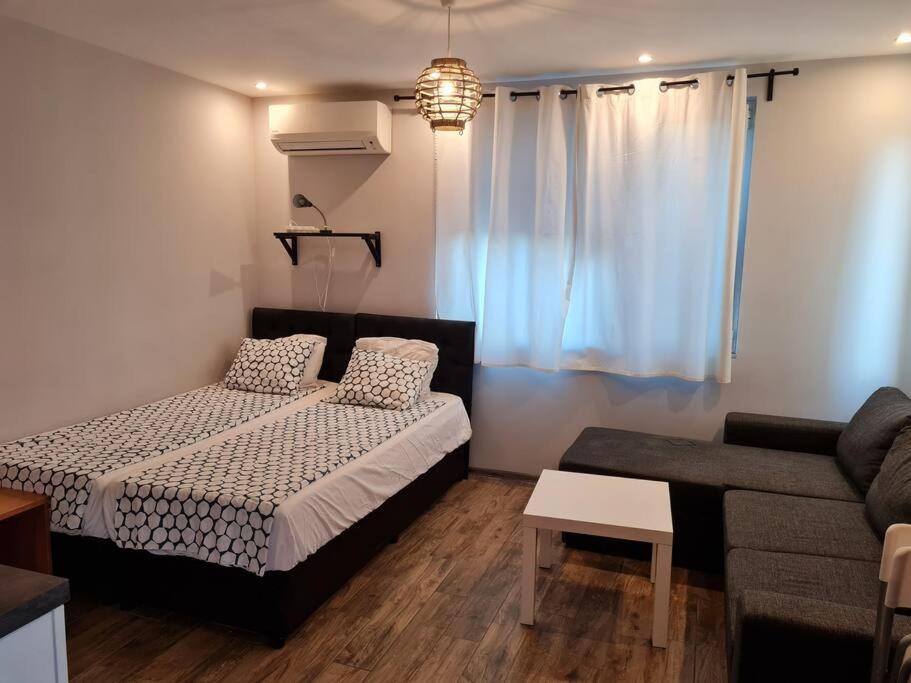 Studio Slavyanska Varna Exteriör bild